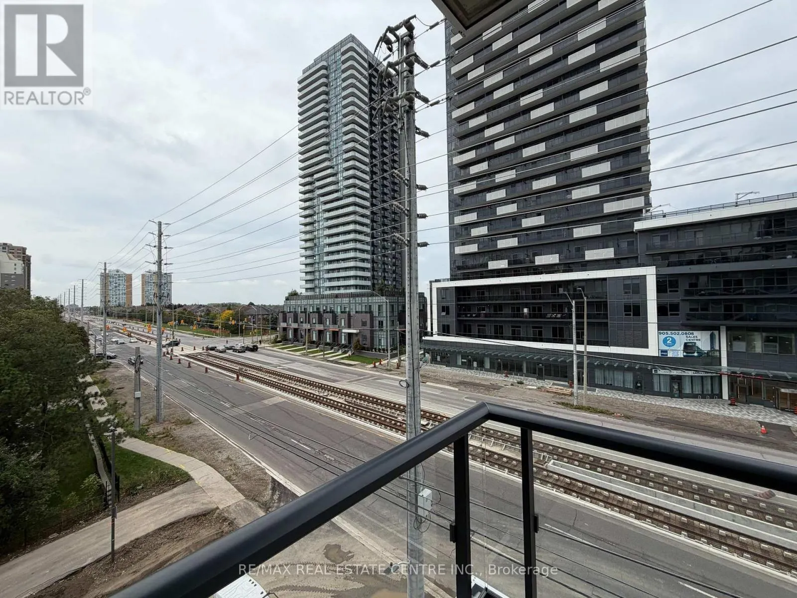 420 - 15 WATERGARDEN DRIVE