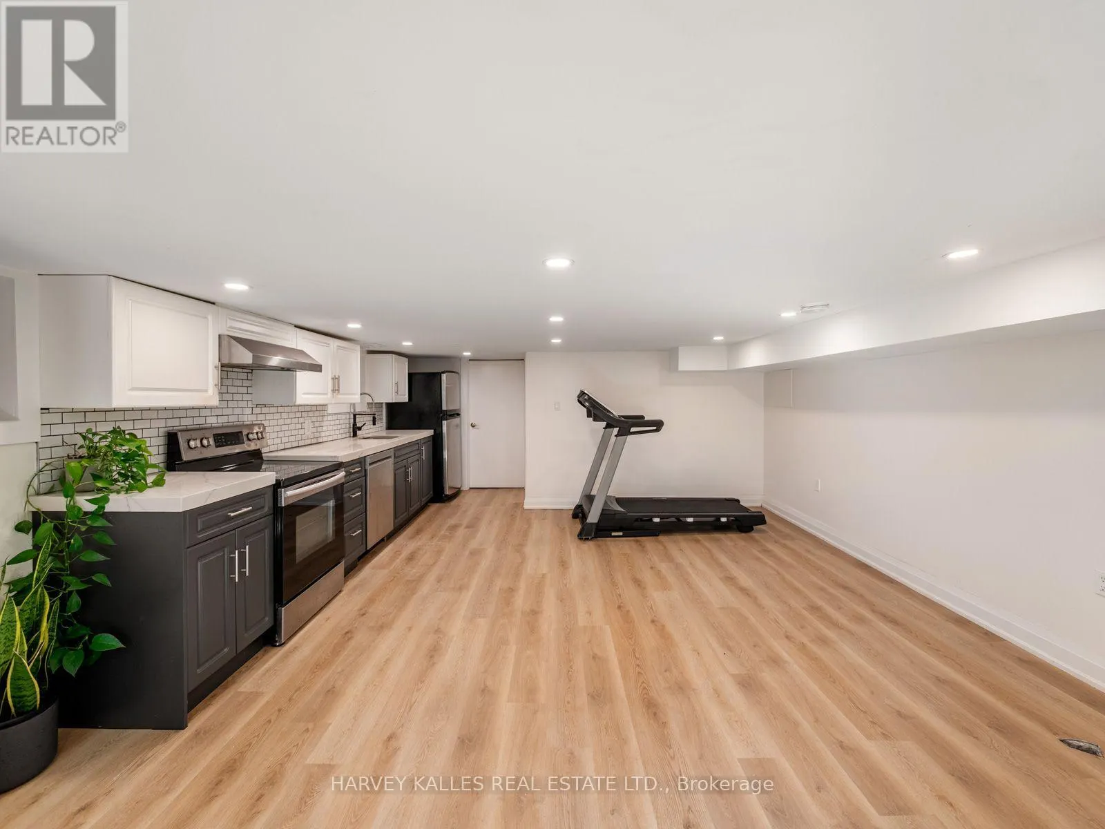 35 DYNEVOR ROAD