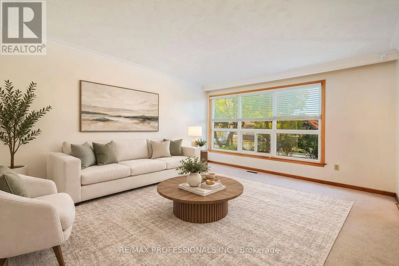 61 ROSEMEADE AVENUE
