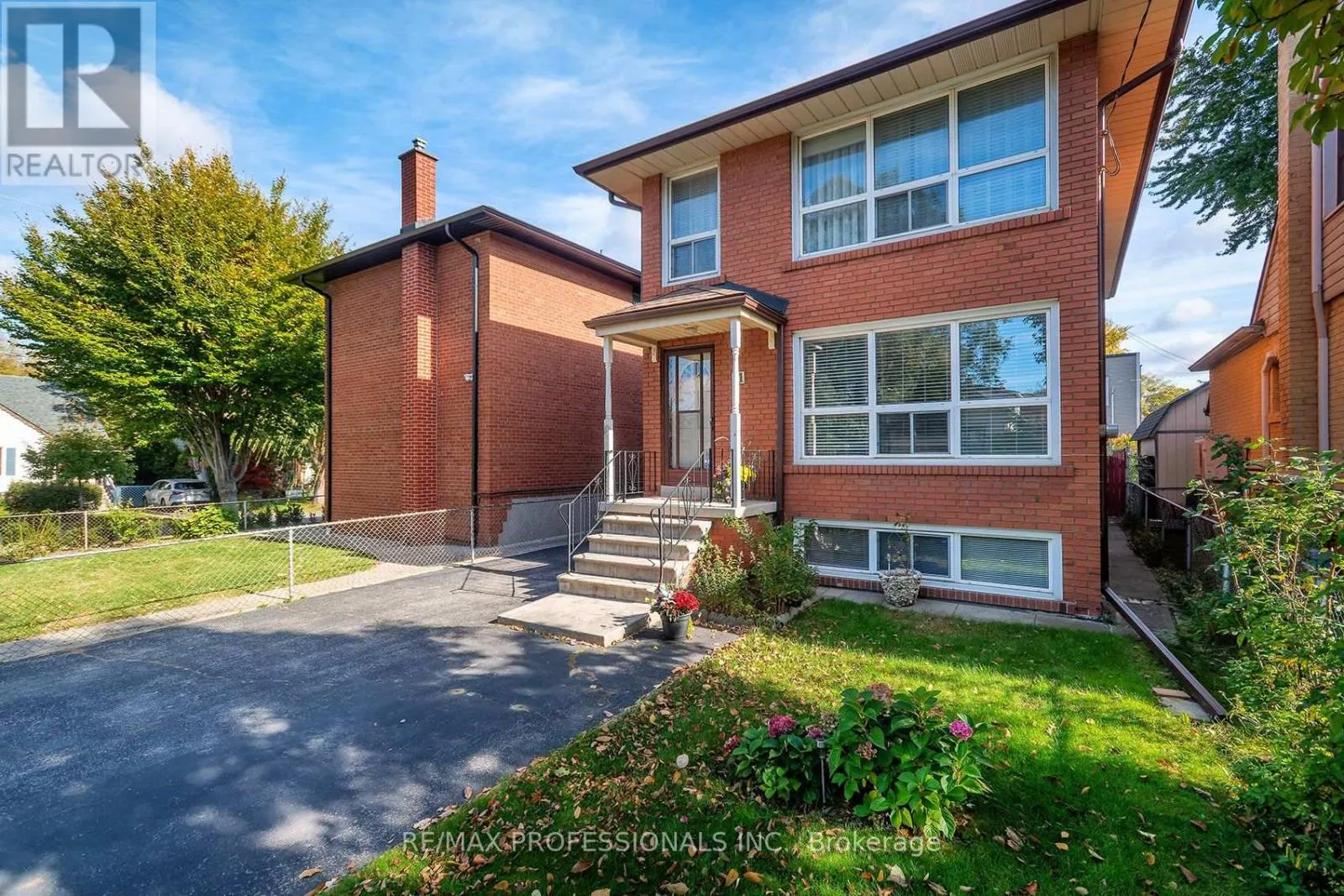 61 ROSEMEADE AVENUE