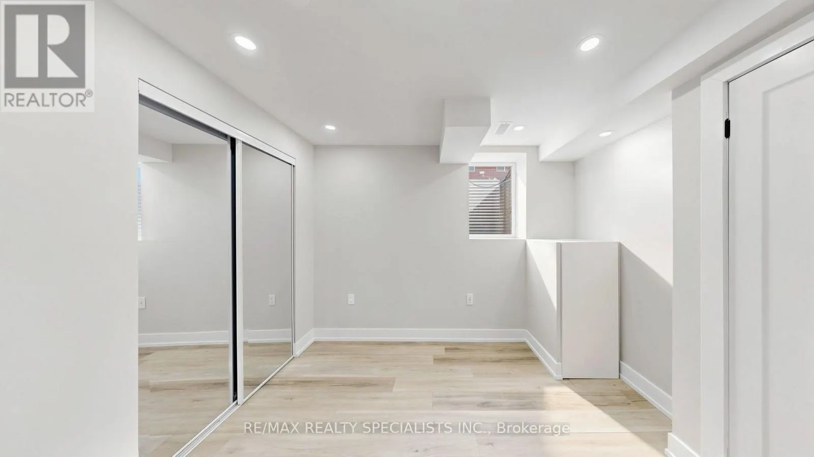 BSMT - 848 SUMAC CRESCENT