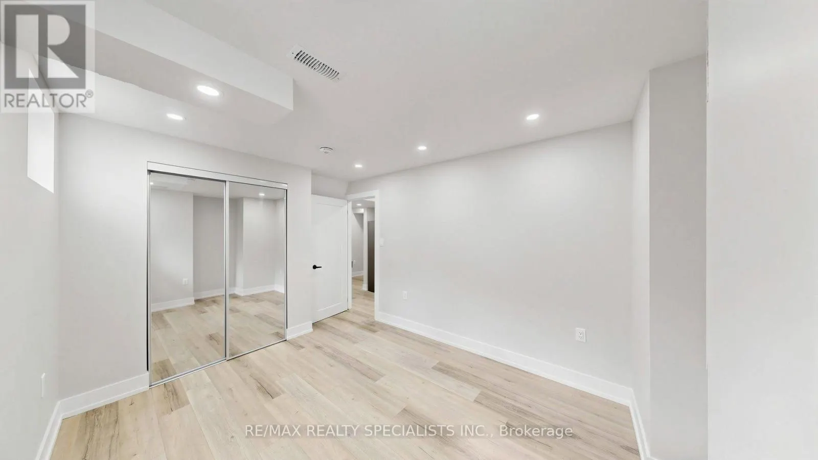 BSMT - 848 SUMAC CRESCENT
