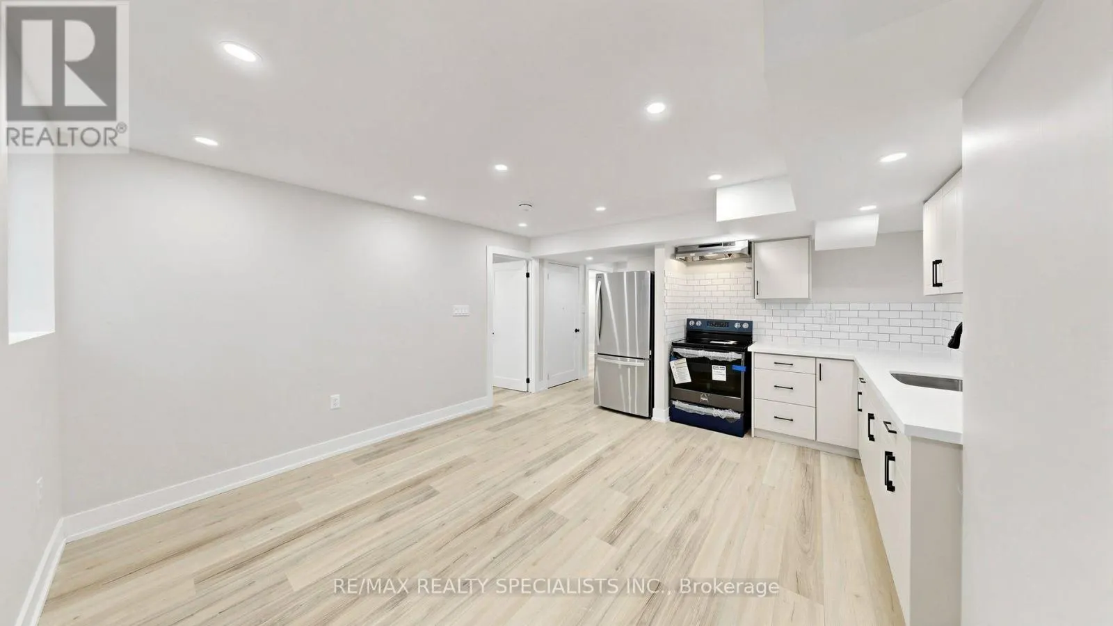 BSMT - 848 SUMAC CRESCENT