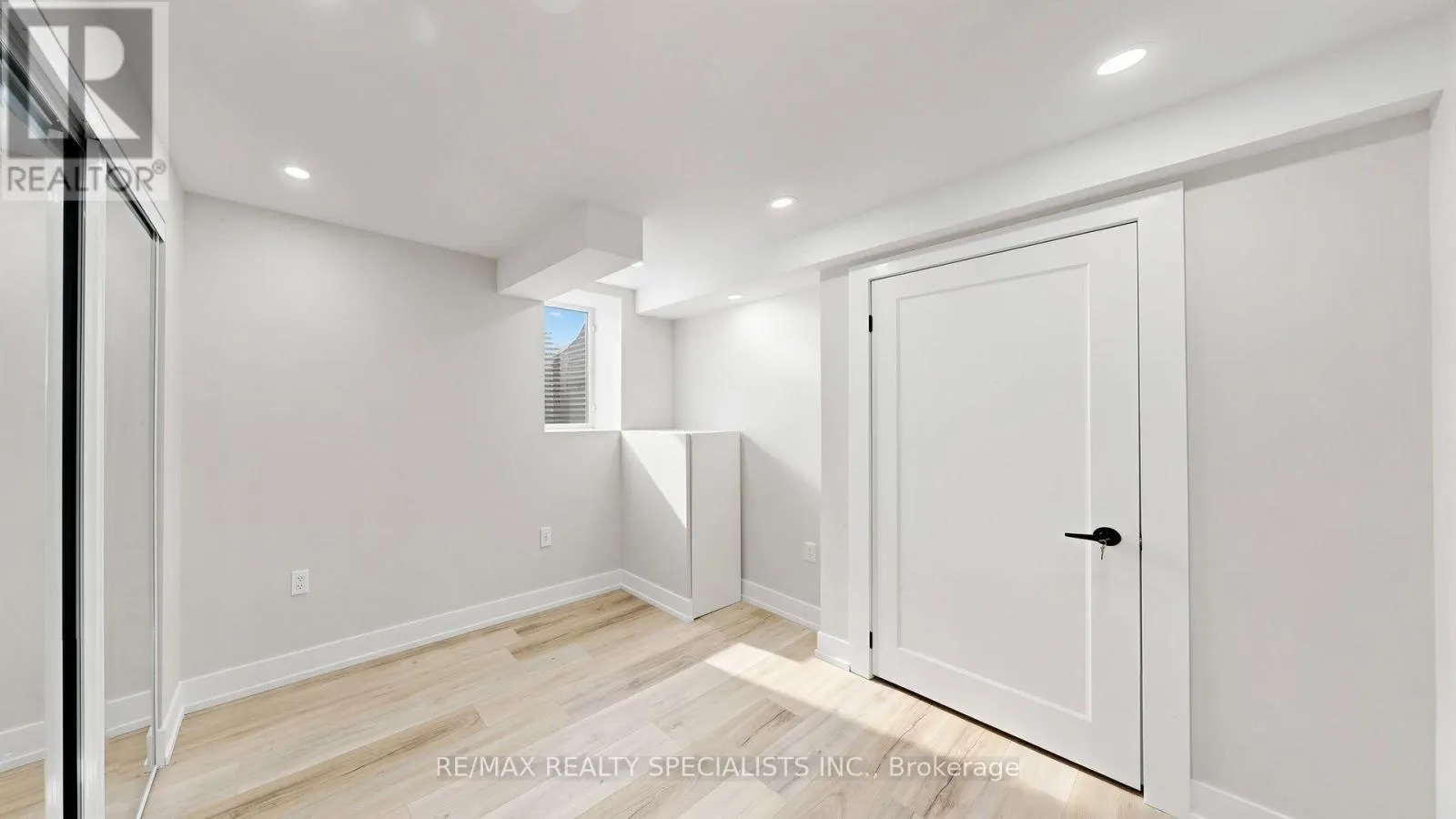 BSMT - 848 SUMAC CRESCENT