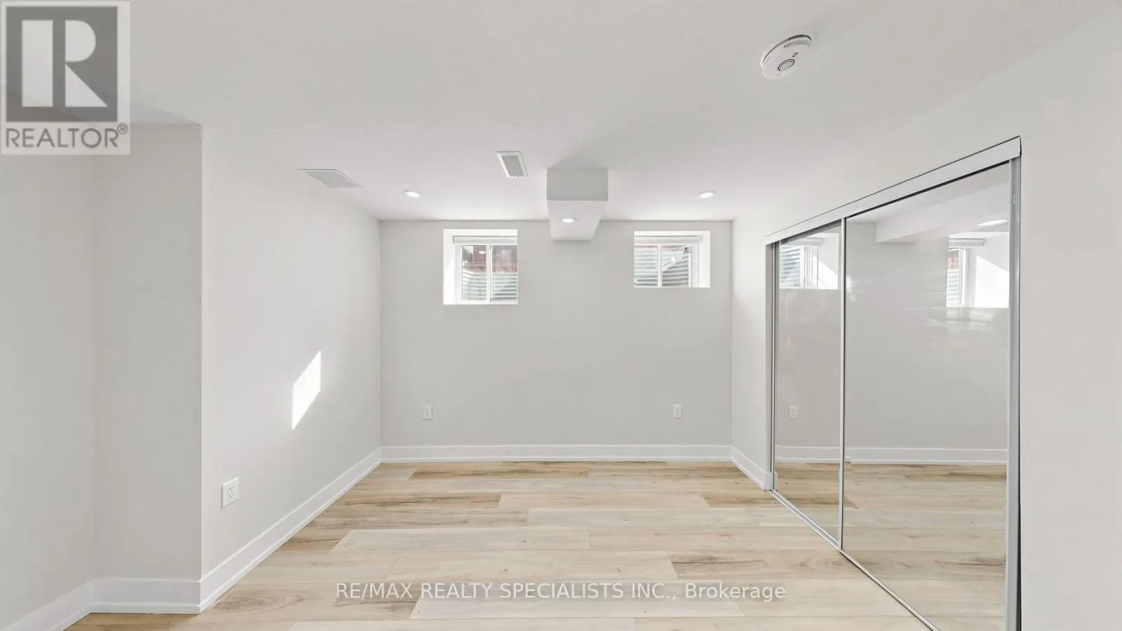 BSMT - 848 SUMAC CRESCENT