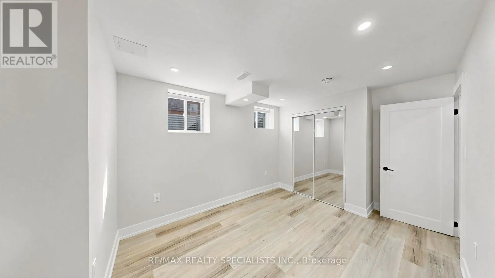 BSMT - 848 SUMAC CRESCENT