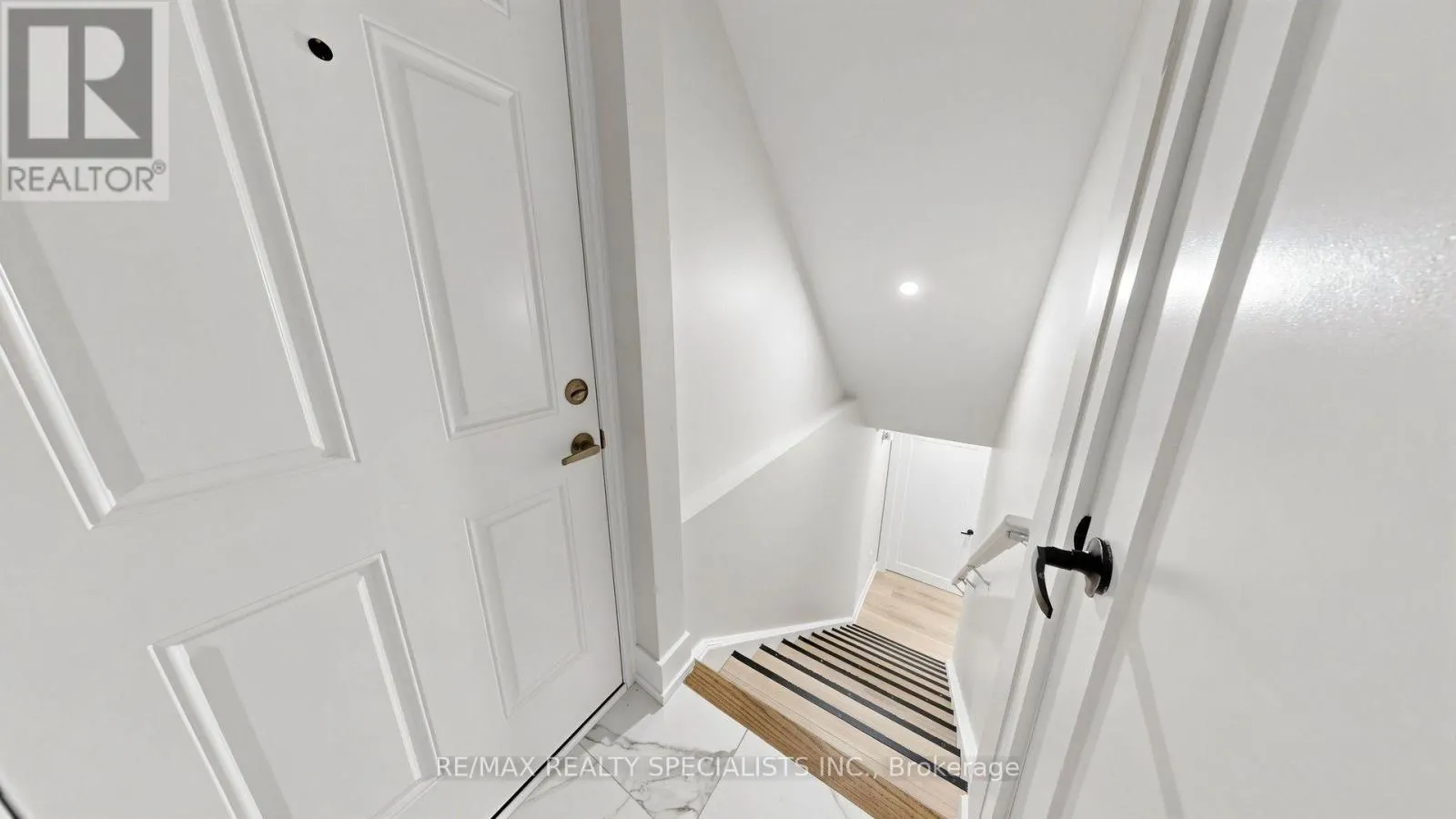 BSMT - 848 SUMAC CRESCENT