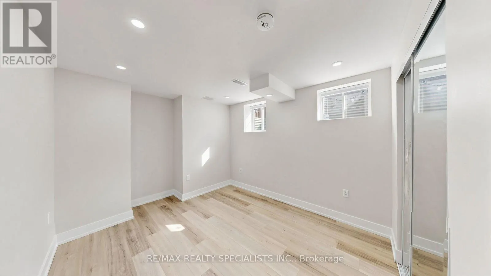 BSMT - 848 SUMAC CRESCENT