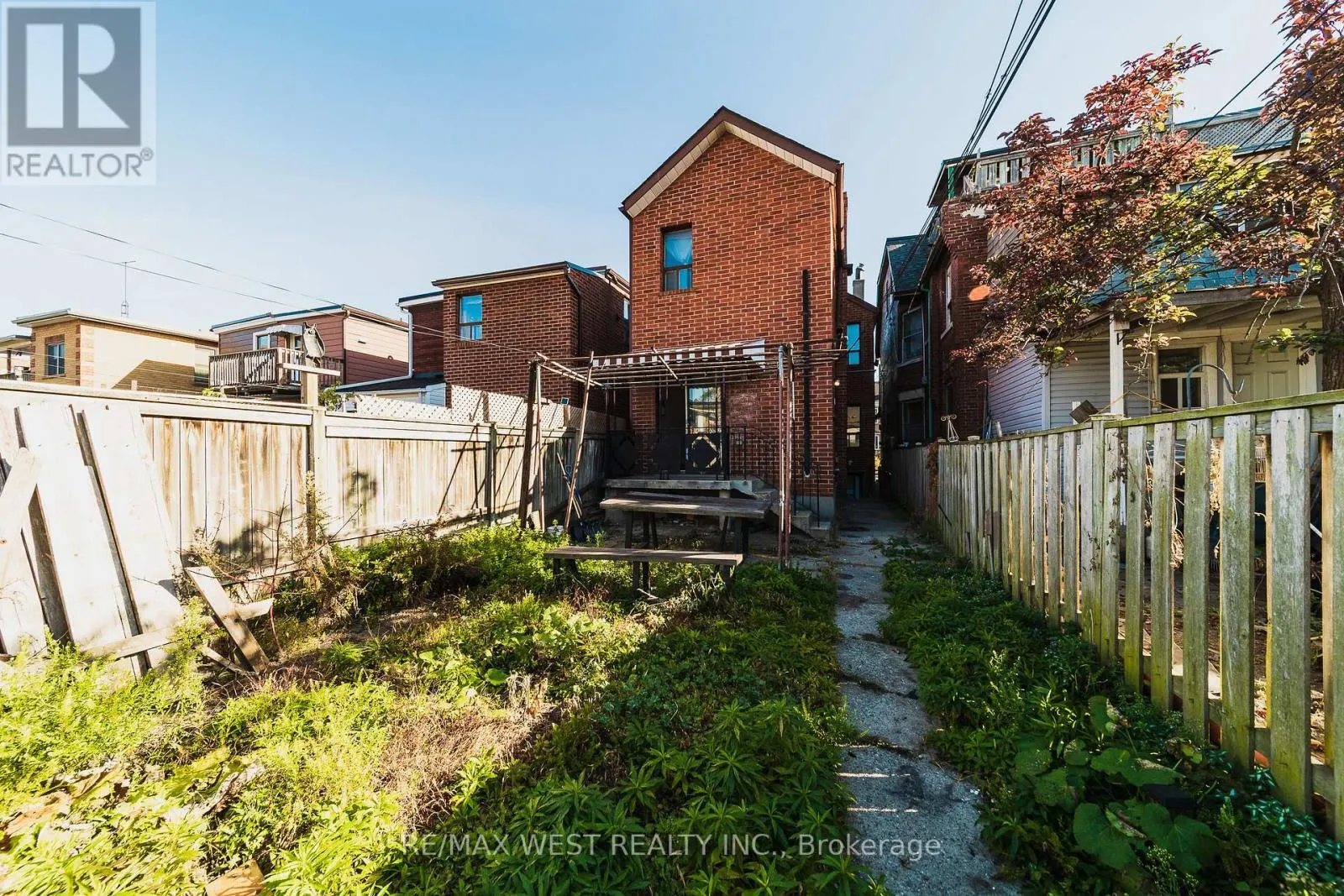 MAIN - 862 OSSINGTON AVENUE