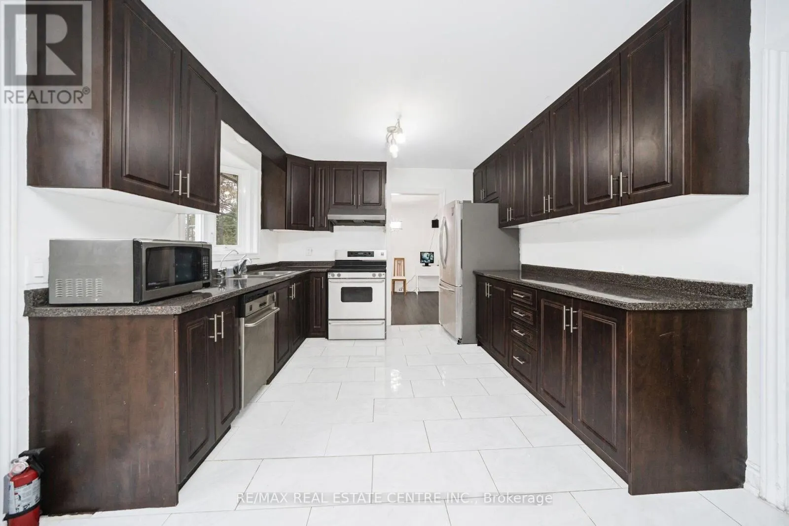 15095 DIXIE ROAD