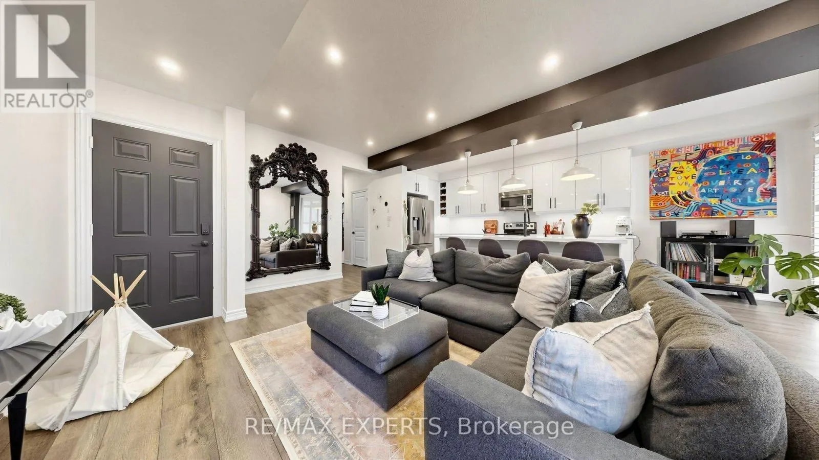 1456 HAWS CRESCENT