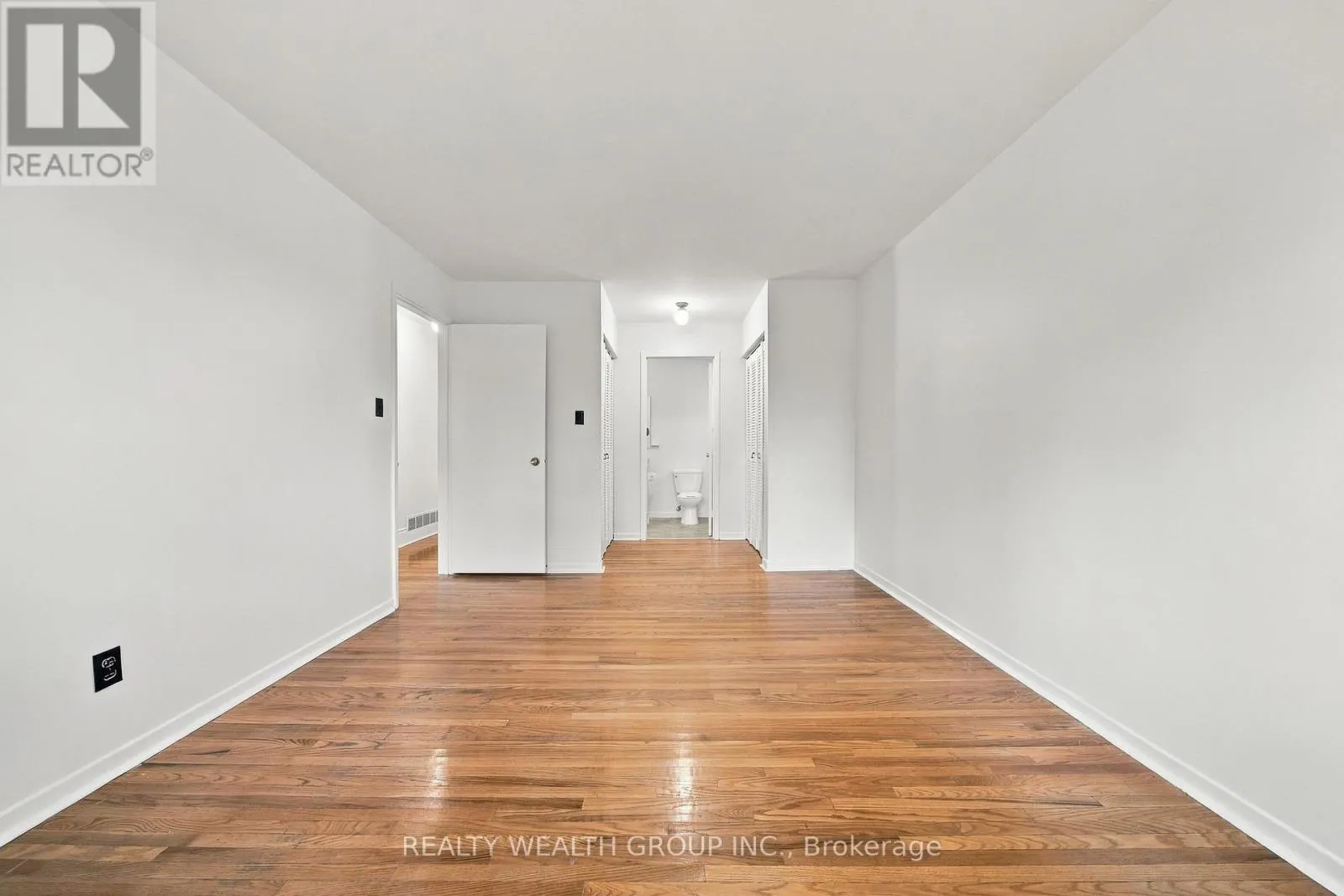 10 FLAVIAN COURT
