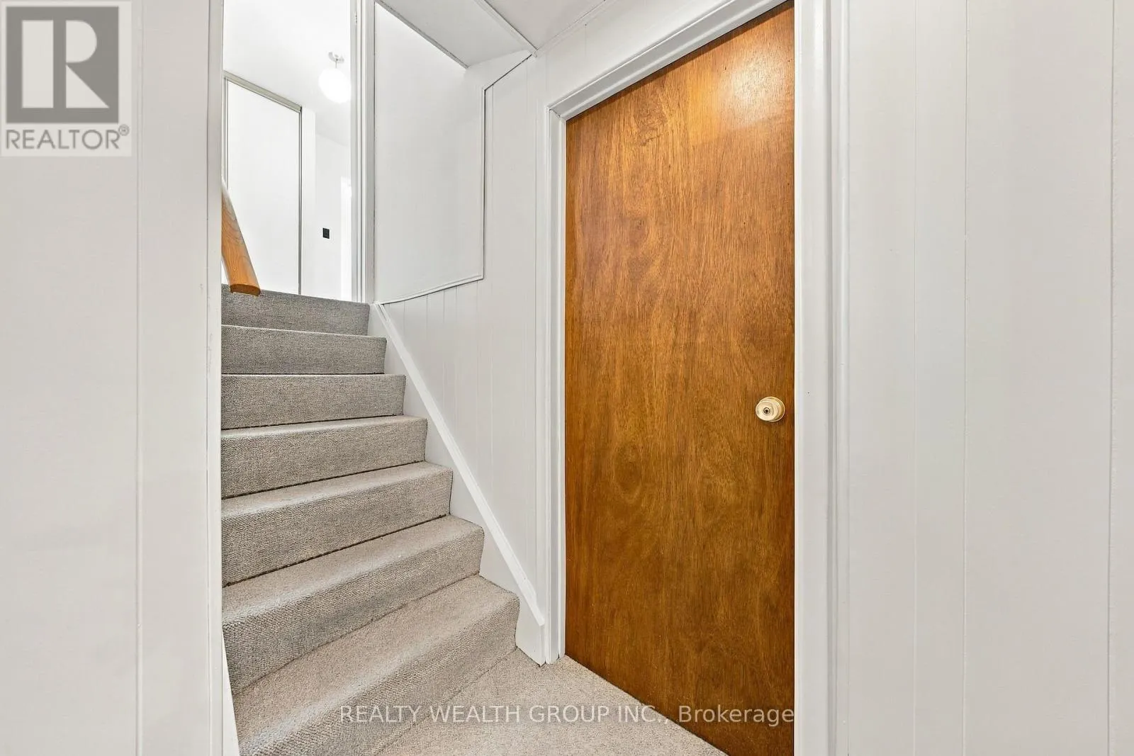 10 FLAVIAN COURT