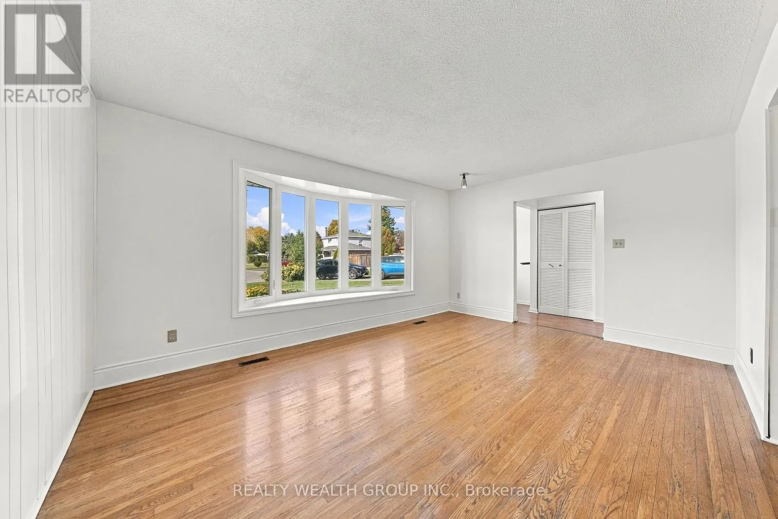 10 FLAVIAN COURT
