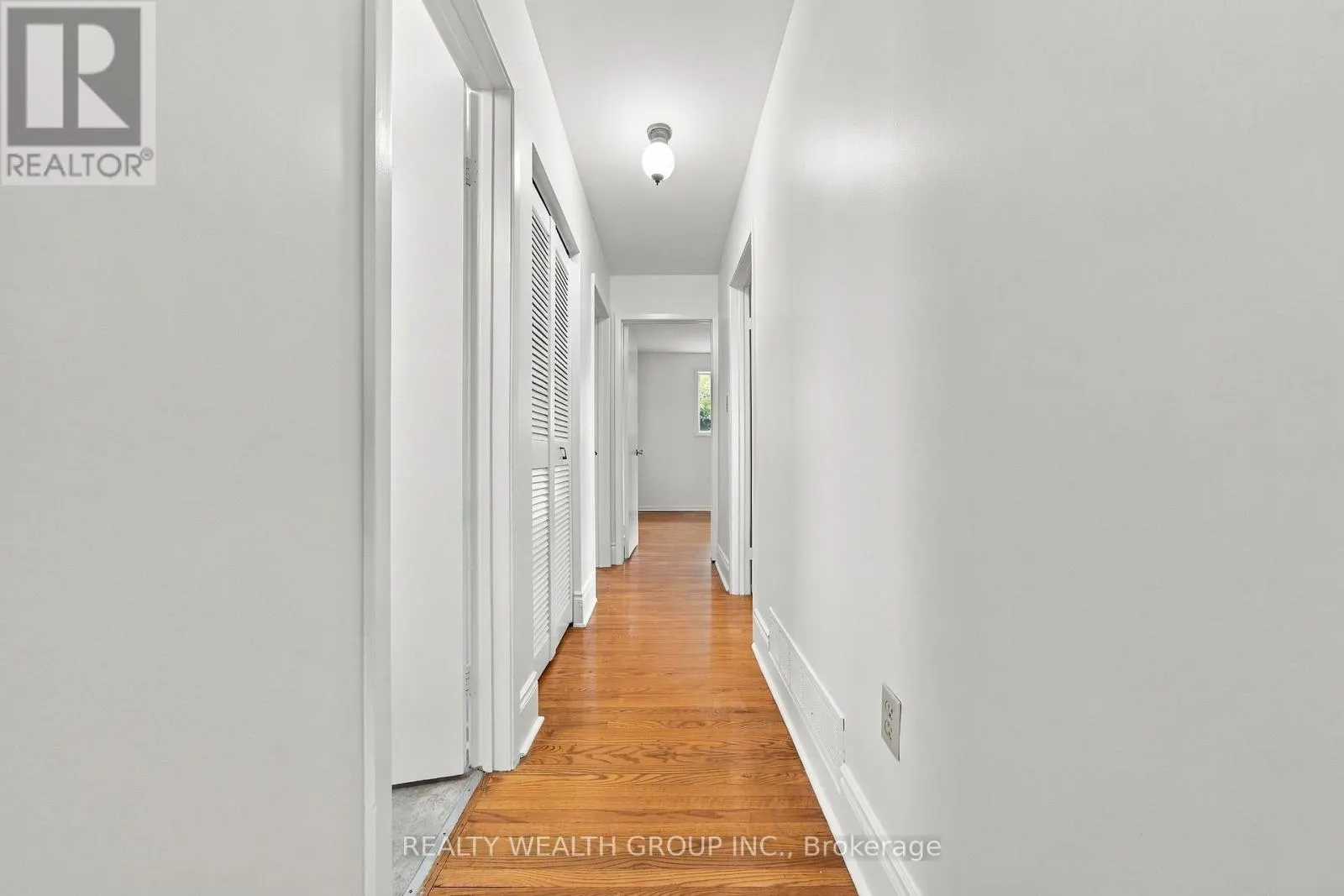 10 FLAVIAN COURT