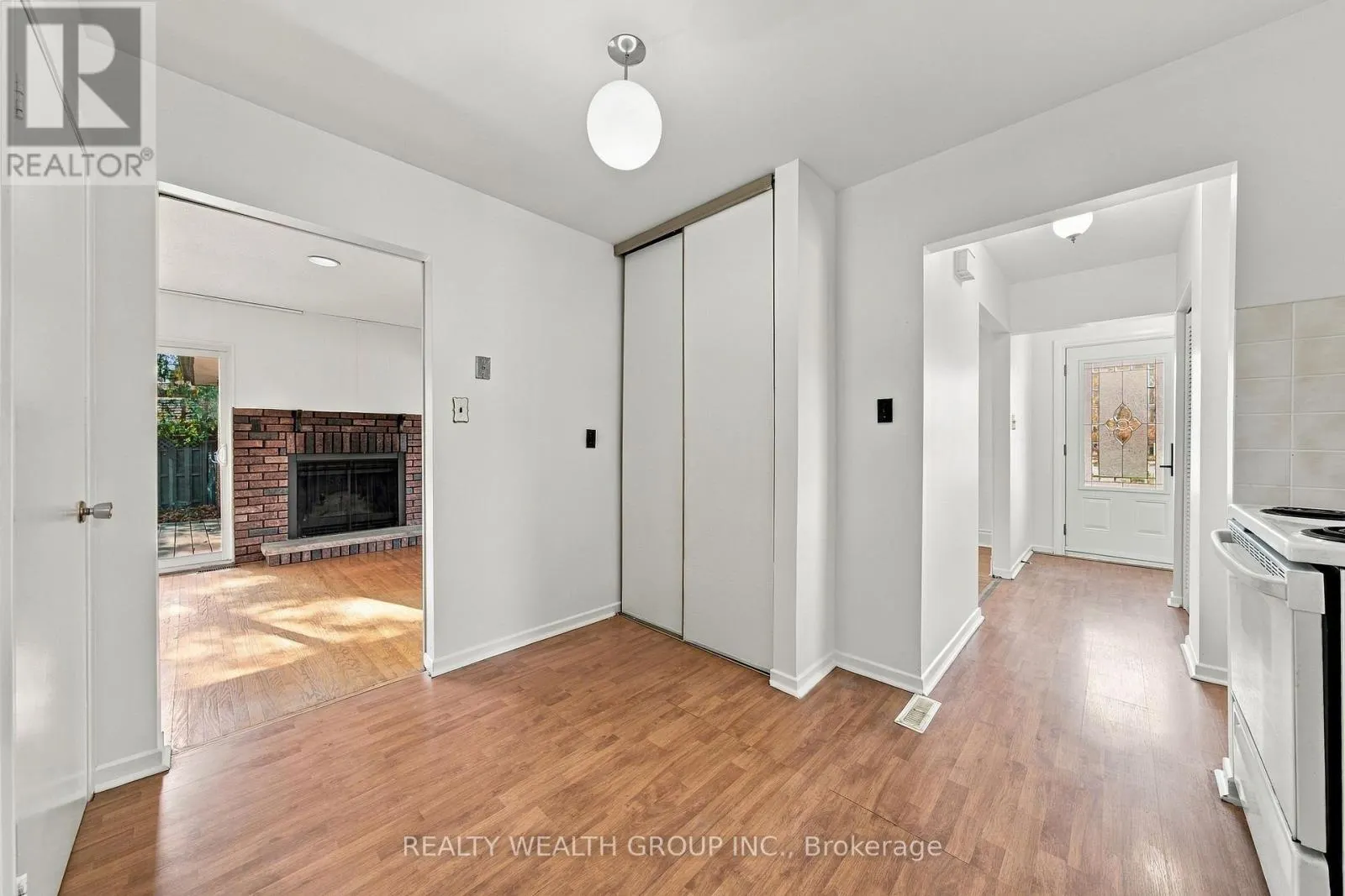 10 FLAVIAN COURT