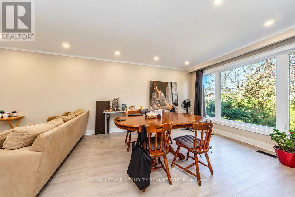 21 NEAMES CRESCENT