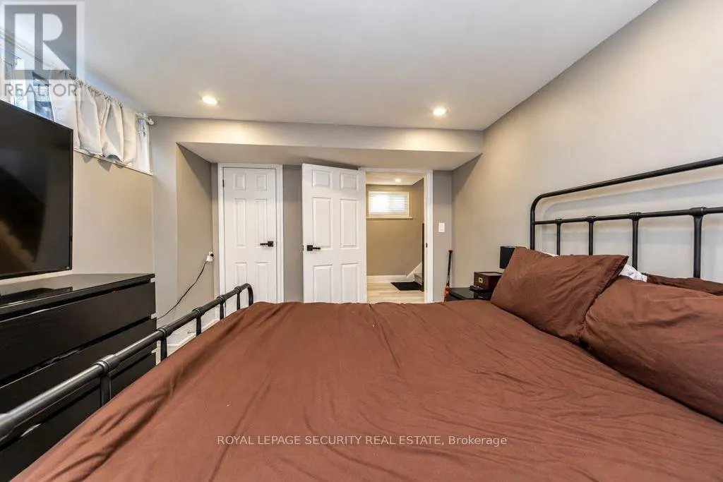 21 NEAMES CRESCENT