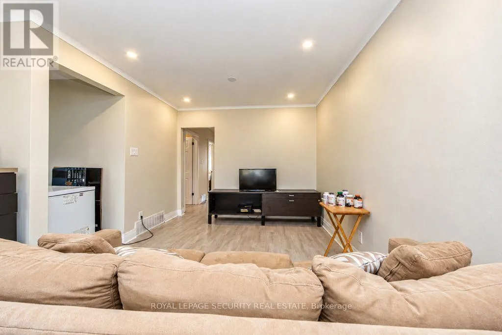 21 NEAMES CRESCENT