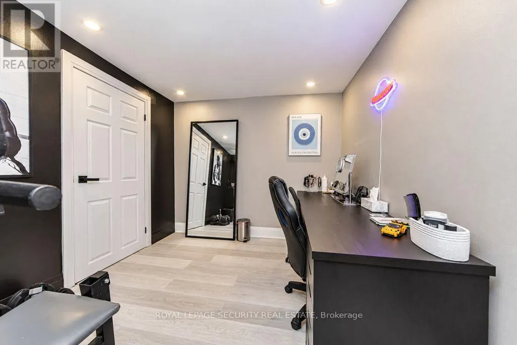 21 NEAMES CRESCENT