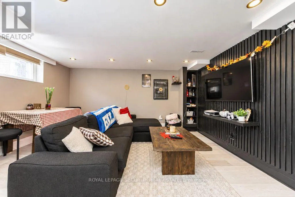 21 NEAMES CRESCENT