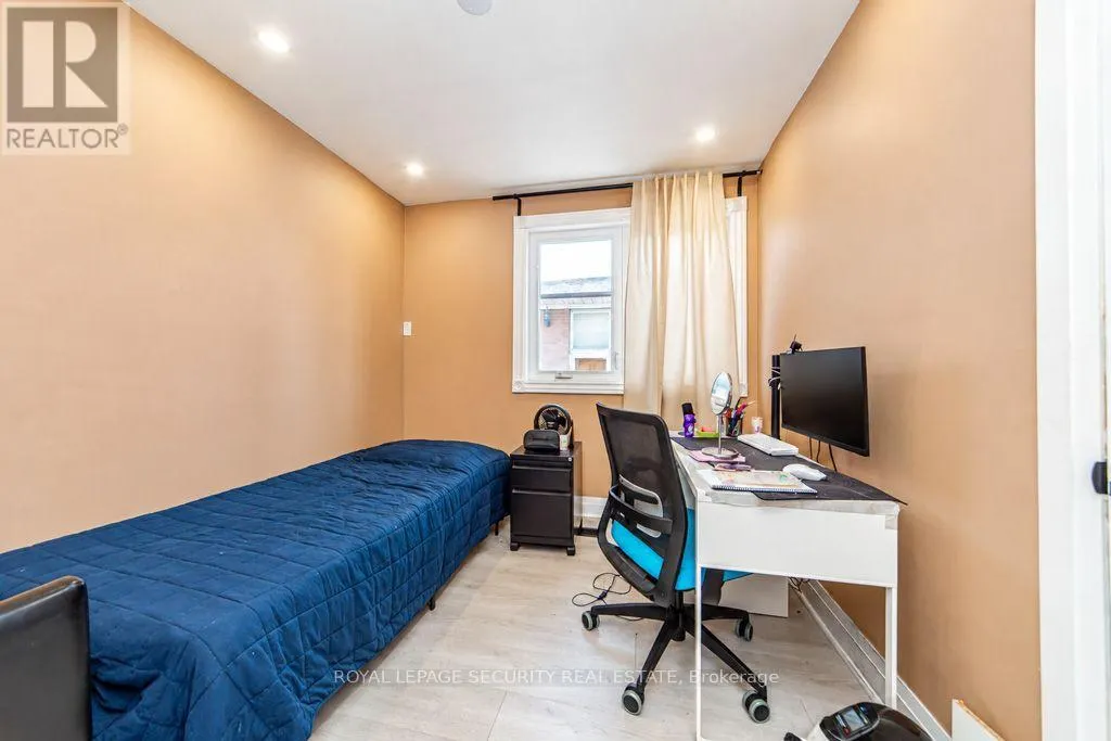 21 NEAMES CRESCENT