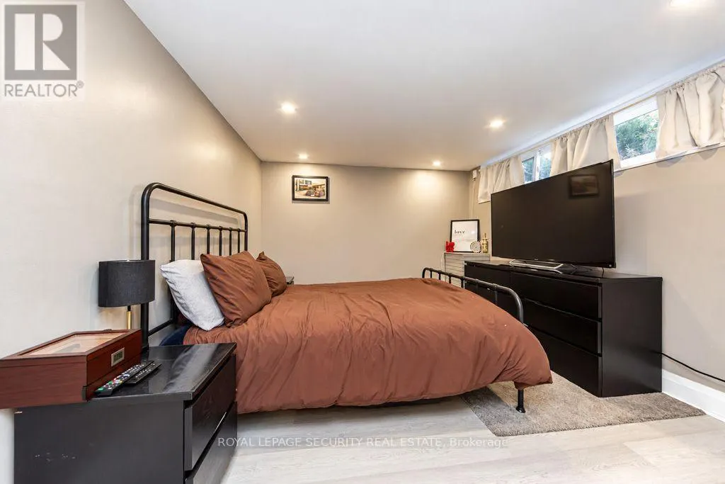 21 NEAMES CRESCENT