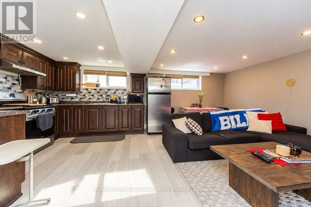 21 NEAMES CRESCENT