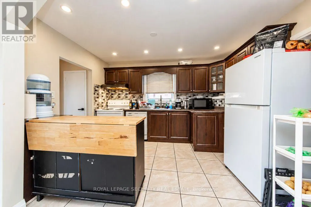 21 NEAMES CRESCENT