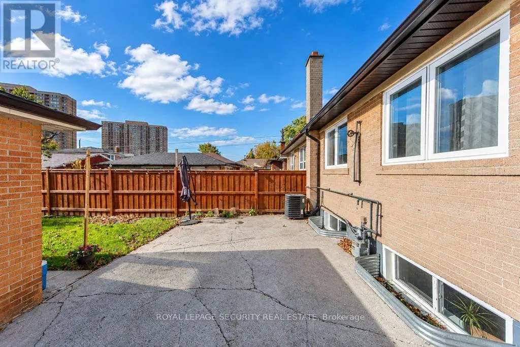 21 NEAMES CRESCENT