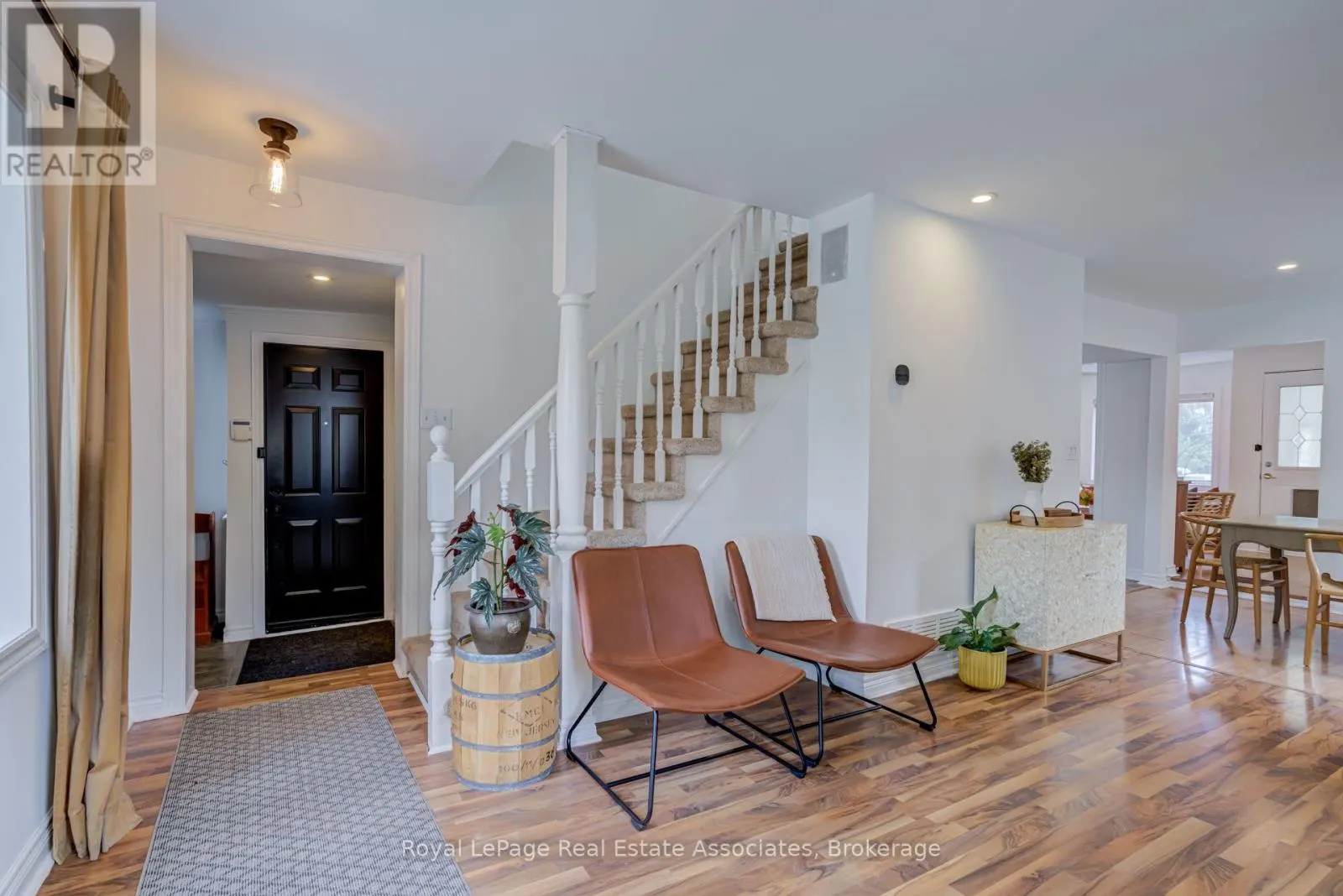 889 THIRD STREET