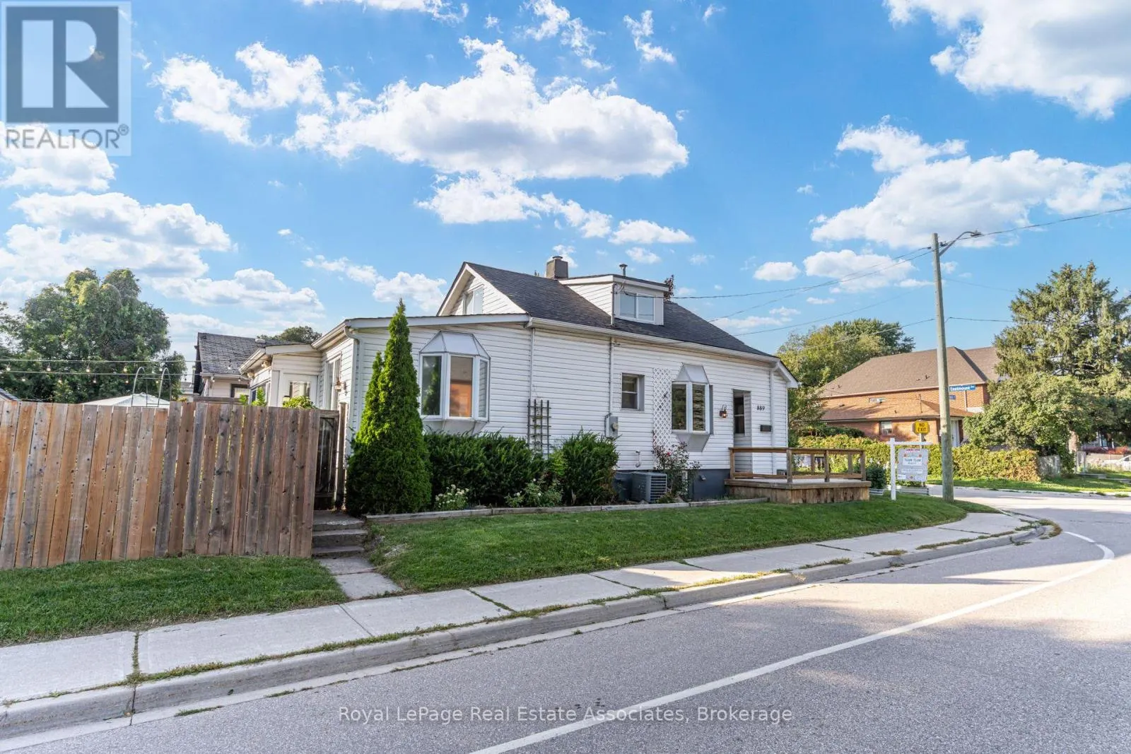 889 THIRD STREET