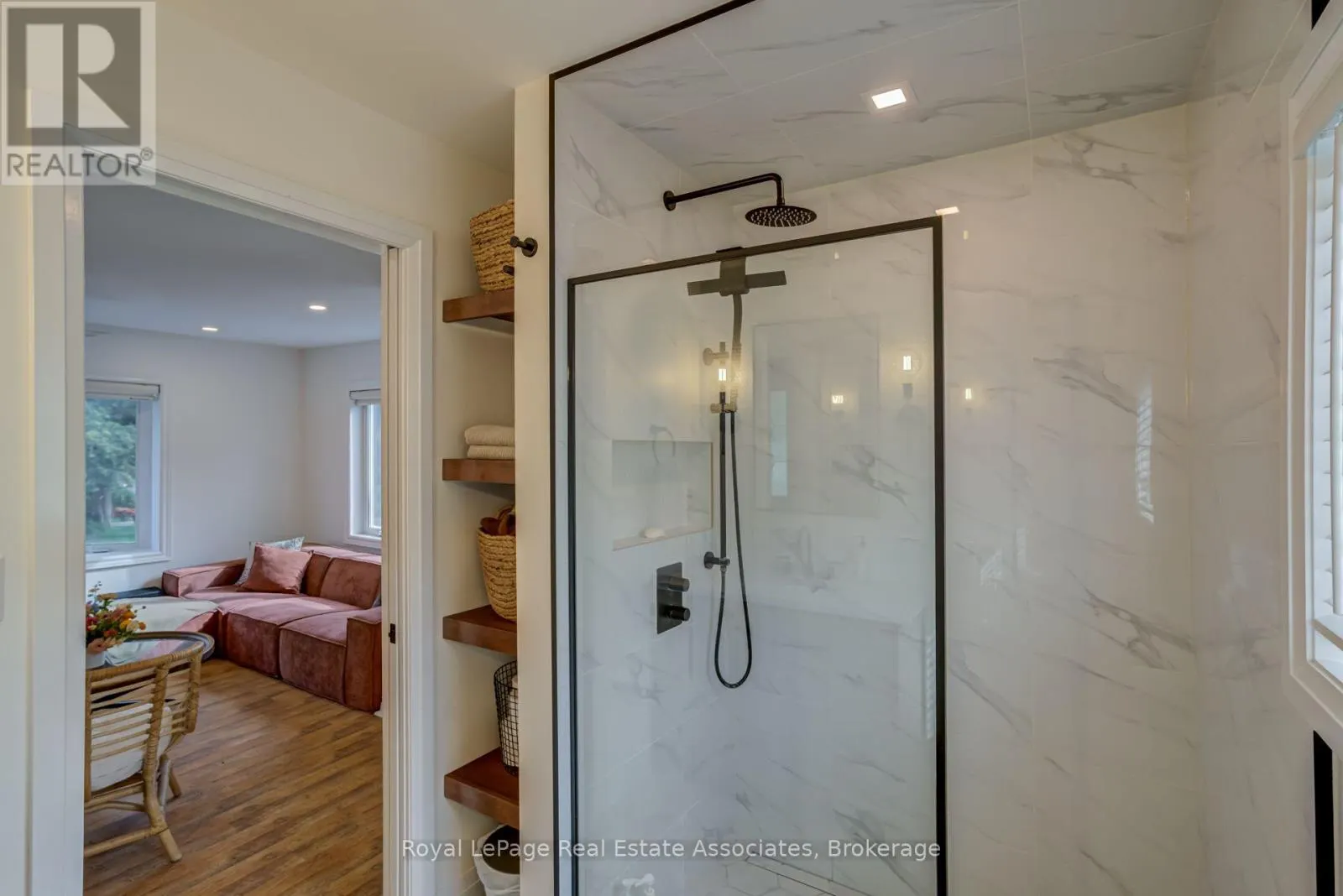 889 THIRD STREET