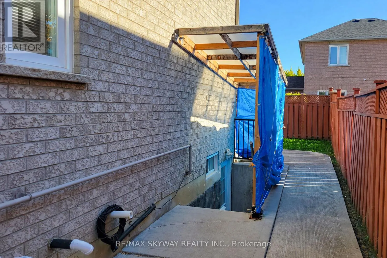 12 BARRIER REEF LANE