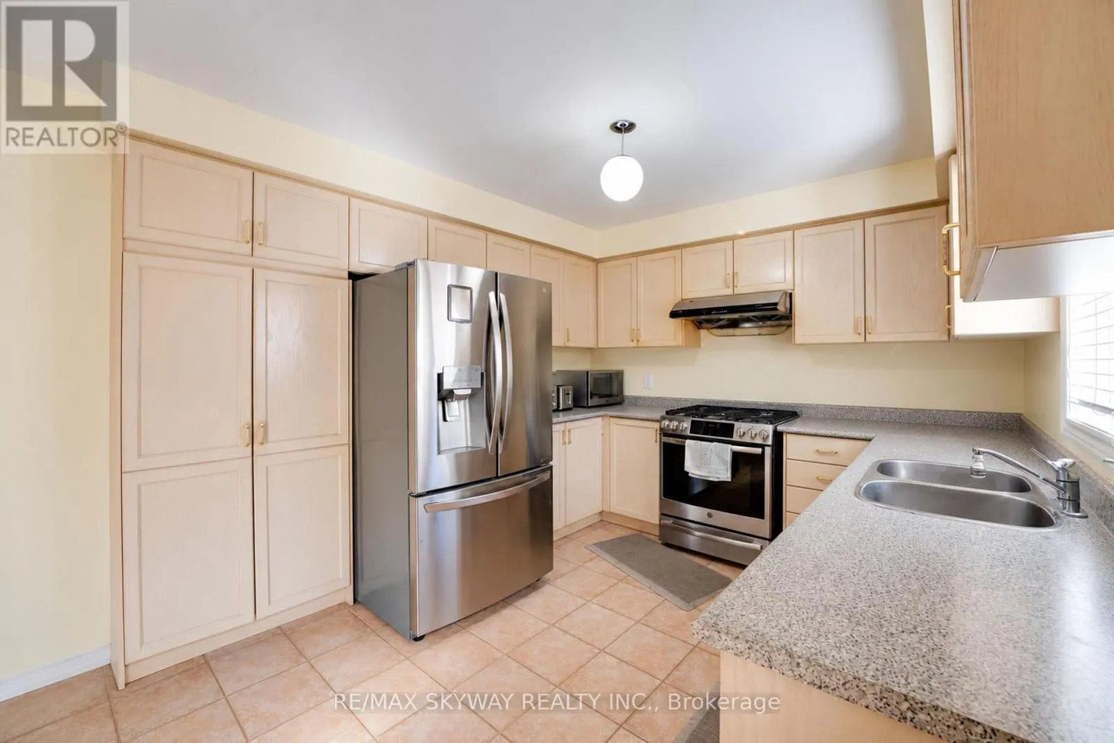 12 BARRIER REEF LANE