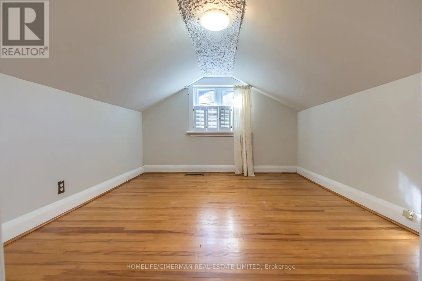 25 THIRTY NINTH STREET