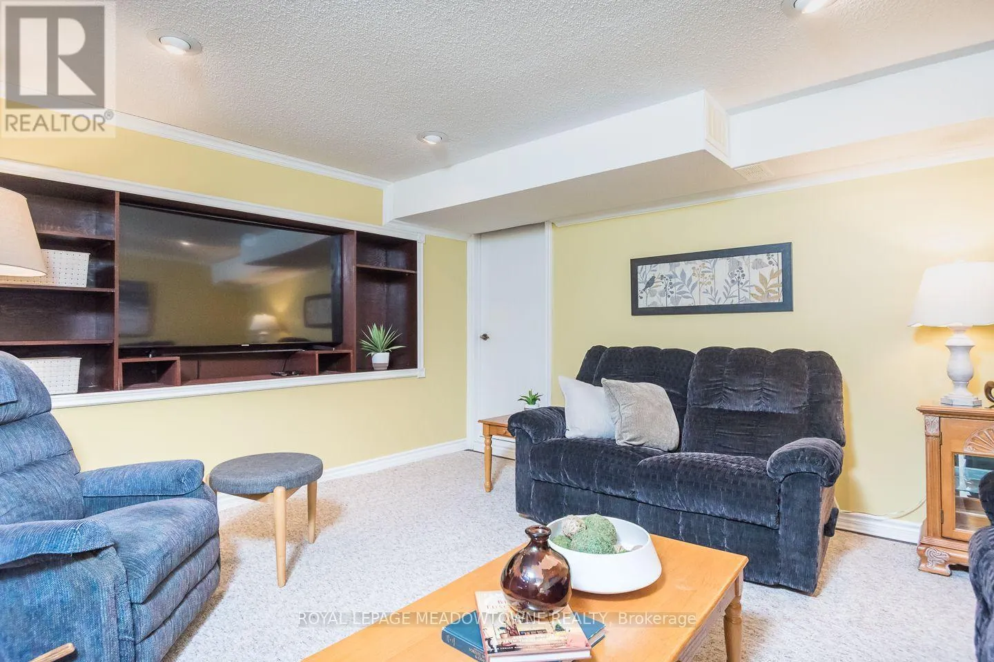 46 REYNIER DRIVE