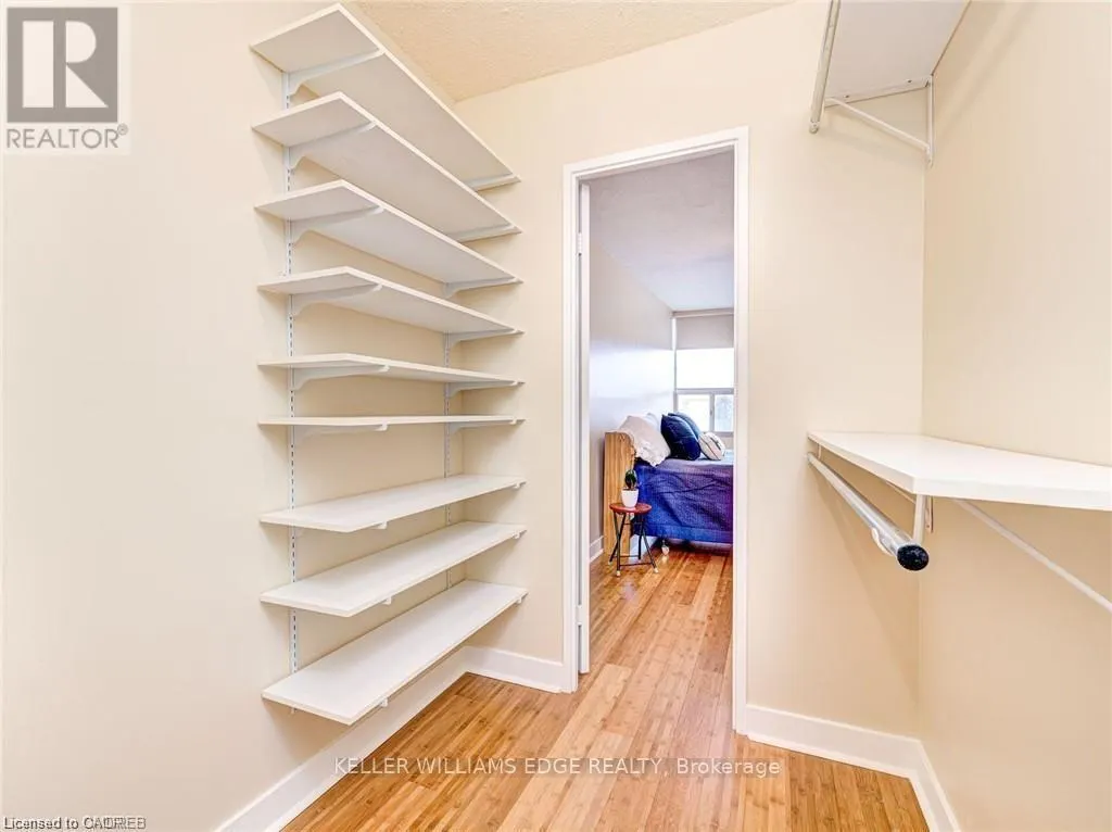 302 - 2055 UPPER MIDDLE ROAD
