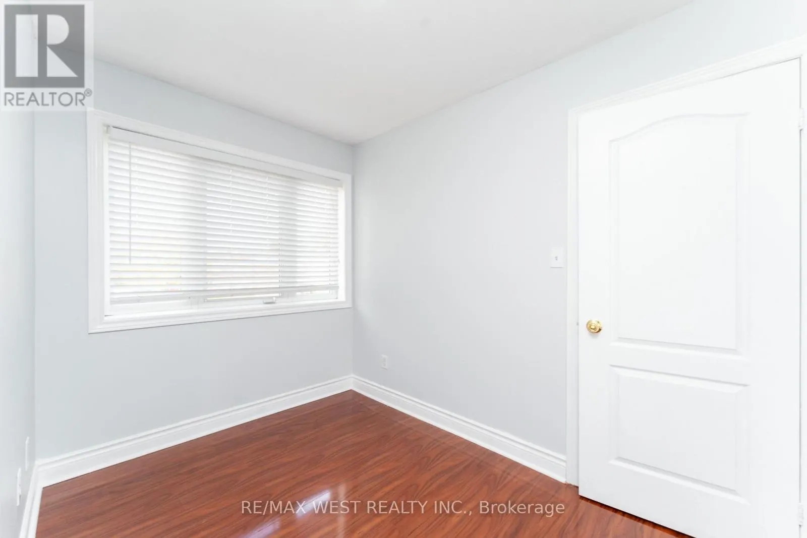 27 - 3073 COOK STREET