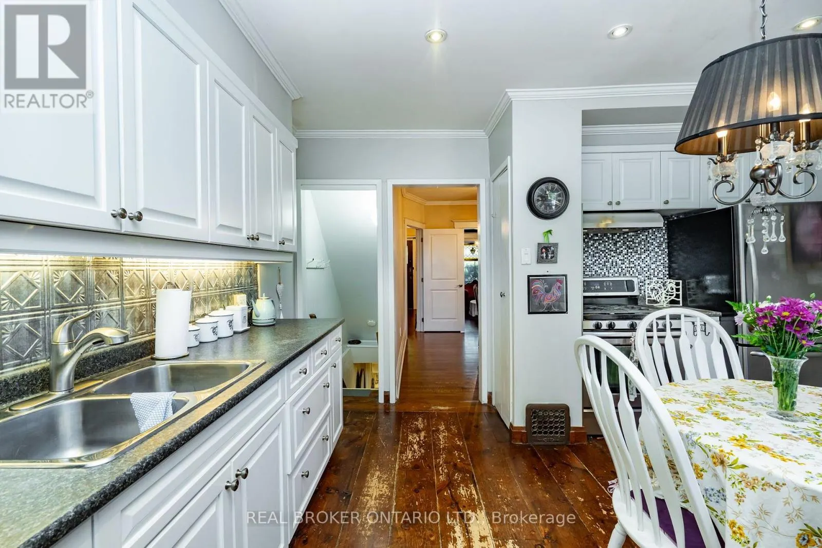 253 BARTLETT AVENUE