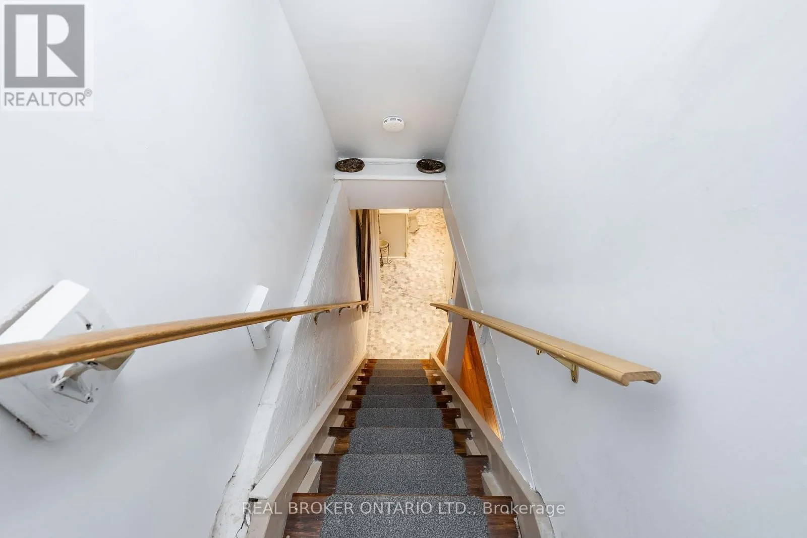 253 BARTLETT AVENUE