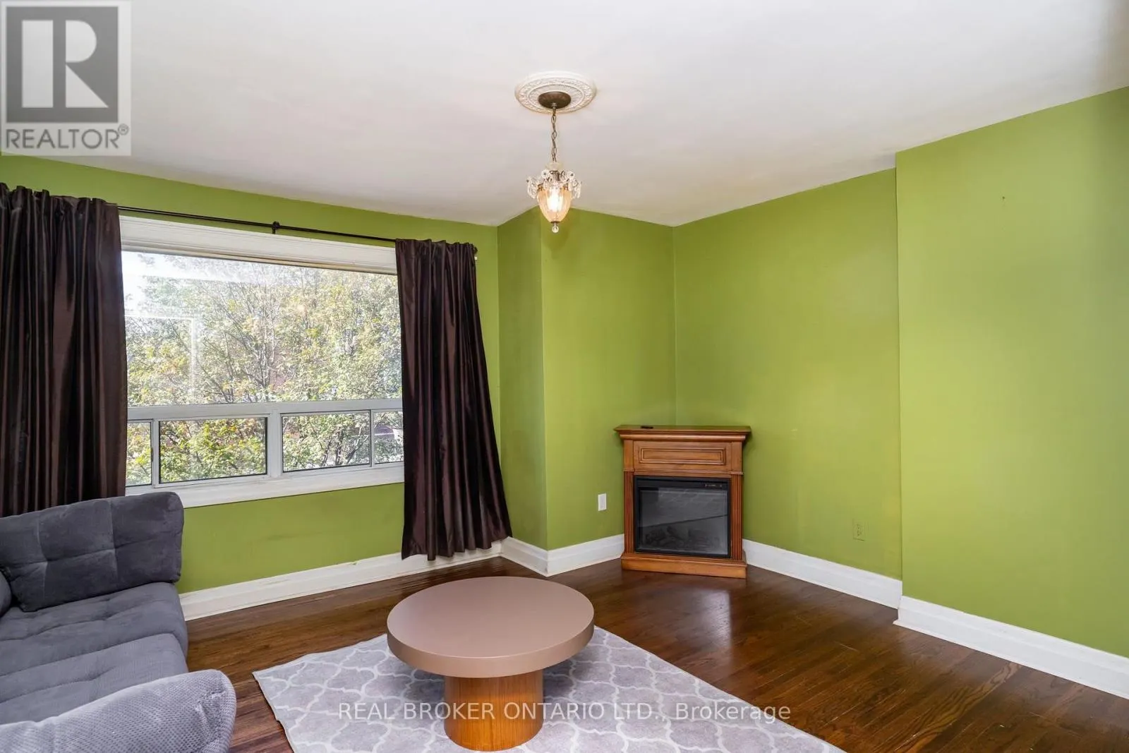 253 BARTLETT AVENUE