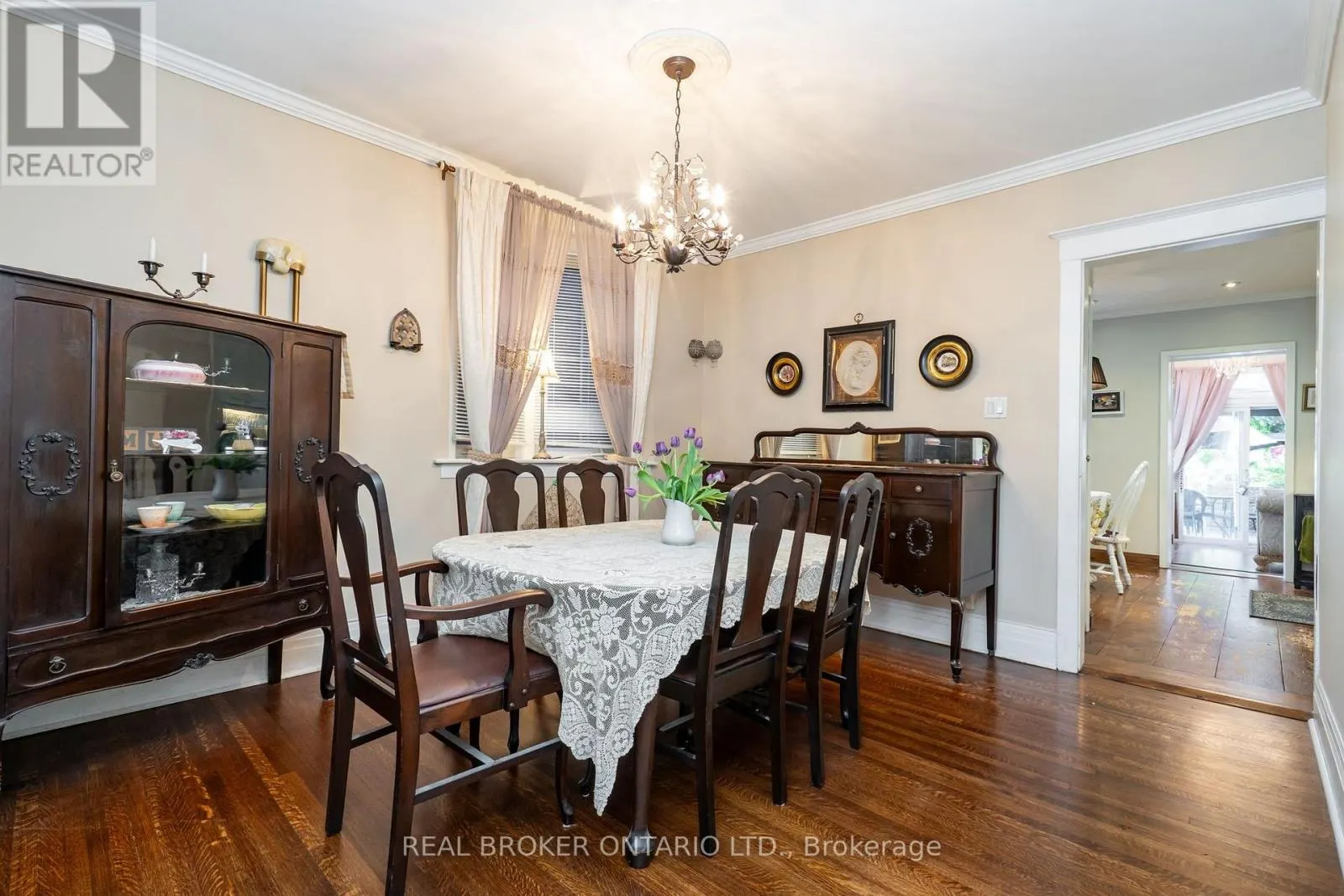 253 BARTLETT AVENUE