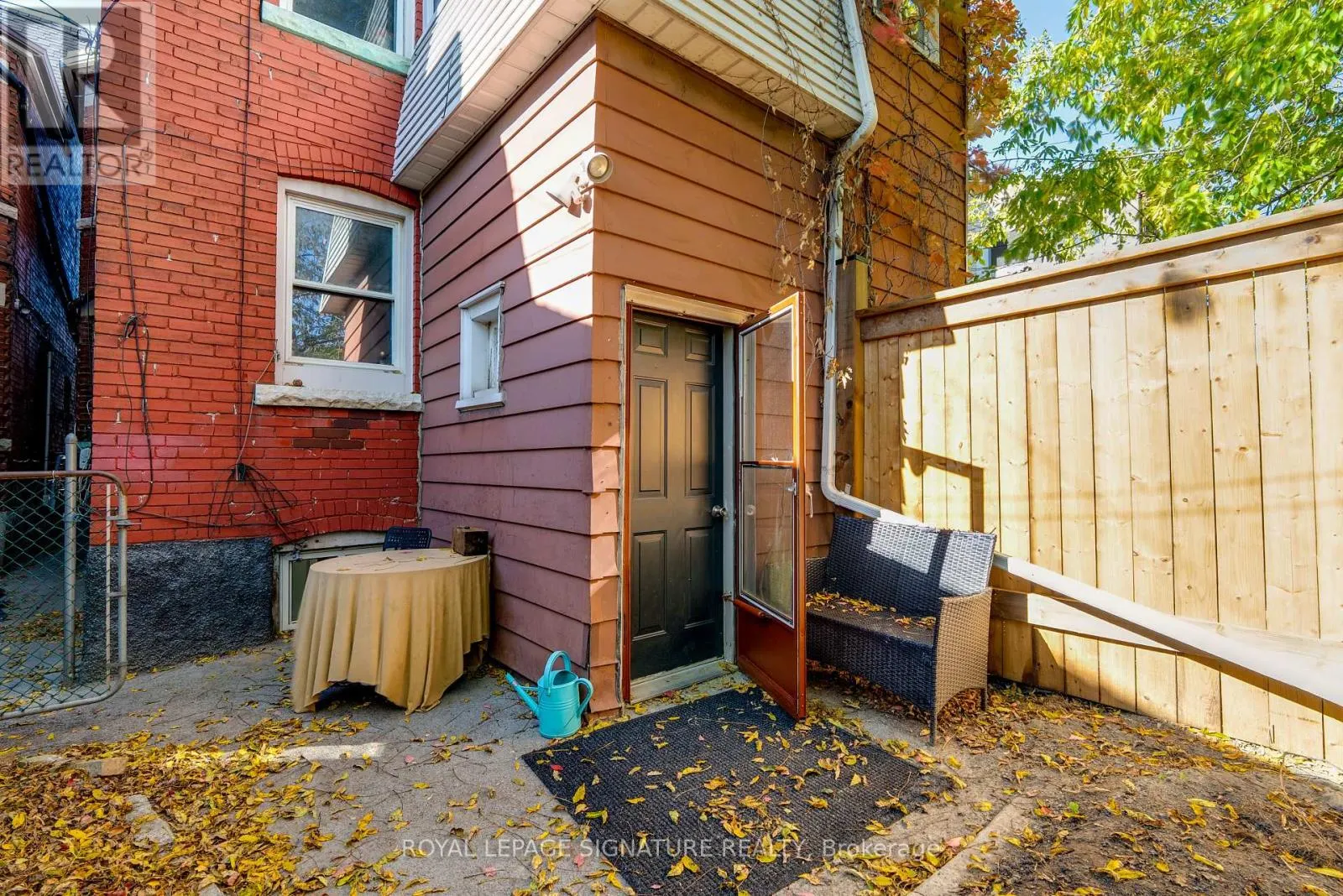 LOWER - 1043 OSSINGTON AVENUE