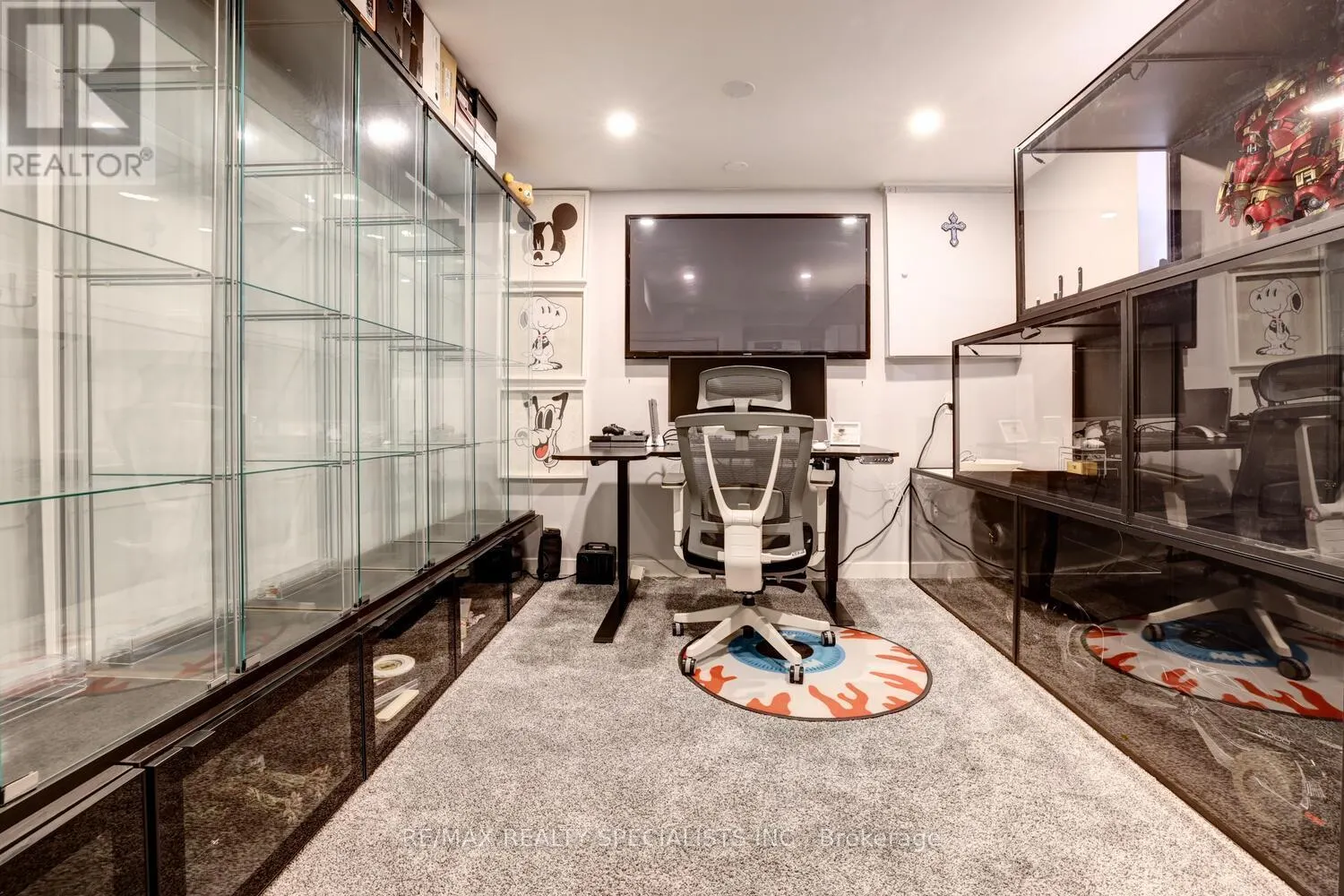 25 - 2445 HOMELANDS DRIVE