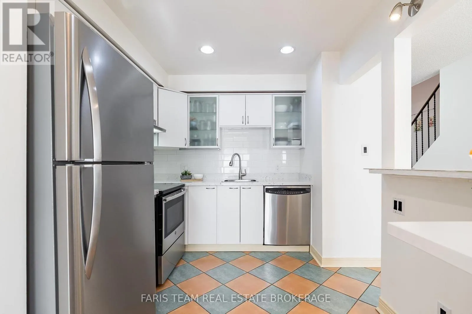 18 - 2075 ASTA DRIVE