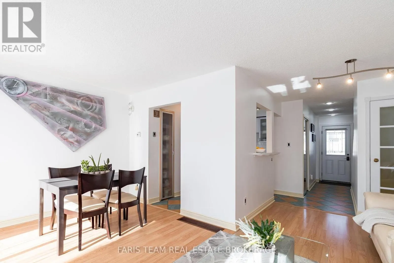 18 - 2075 ASTA DRIVE