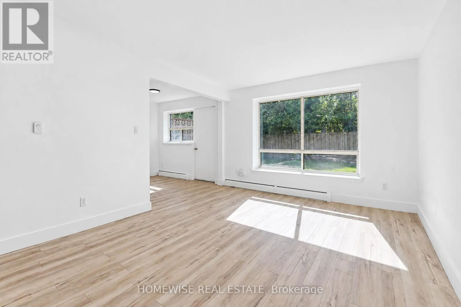 22 - 35 SWORDBILL DRIVE