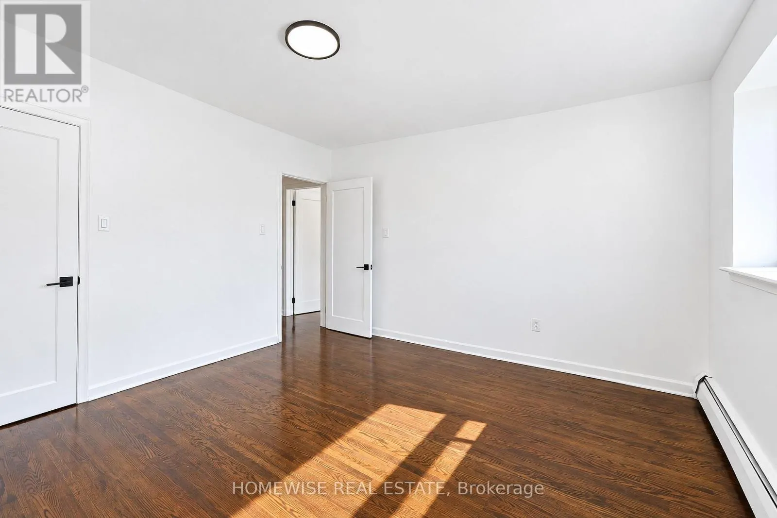22 - 35 SWORDBILL DRIVE