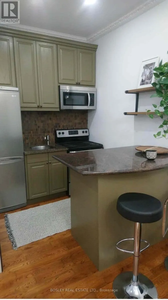 2 - 21 LANSDOWNE AVENUE